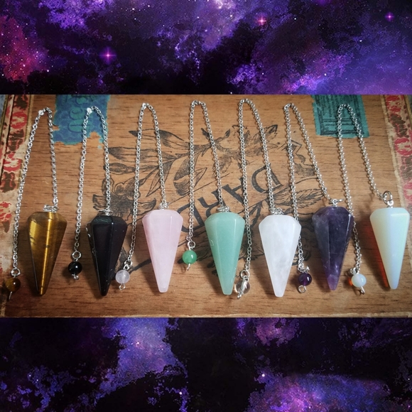 Accessories - 🌙💜Faceted Stone Pendulum